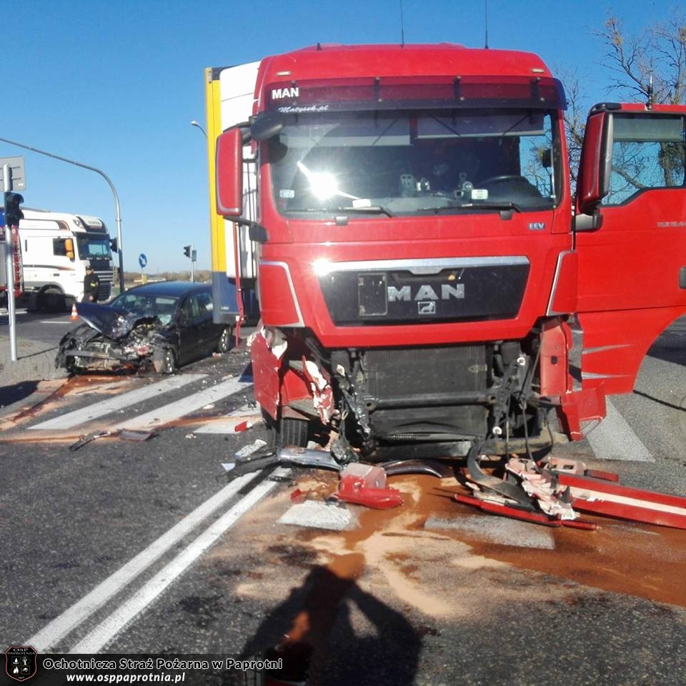 Wypadek na światłach w Topołowie