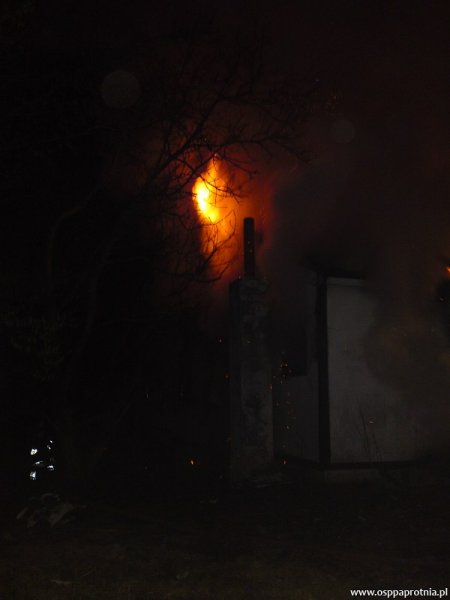 Pożar pustostanu w Bieniewie Parcela