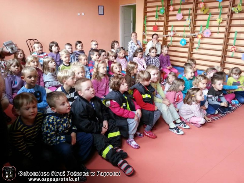 OSP Paprotnia w przedszkolu w Czarnowie