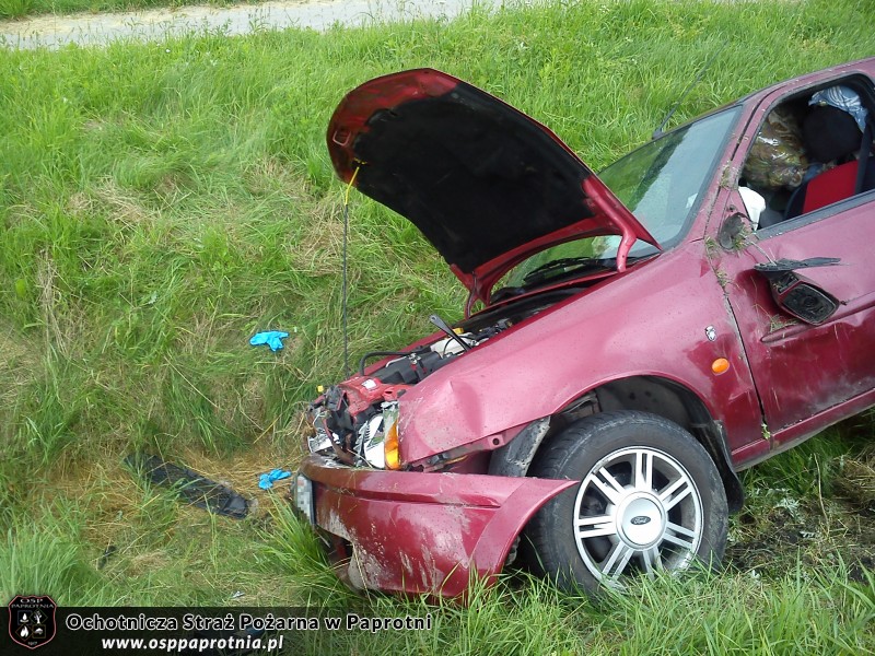 Wypadek drogowy w Serokach